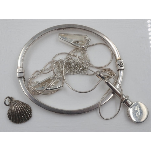 29 - Mixed silver jewellery including pendant necklaces and a bangle. UK P&P Group 0 (£6+VAT for the firs... 