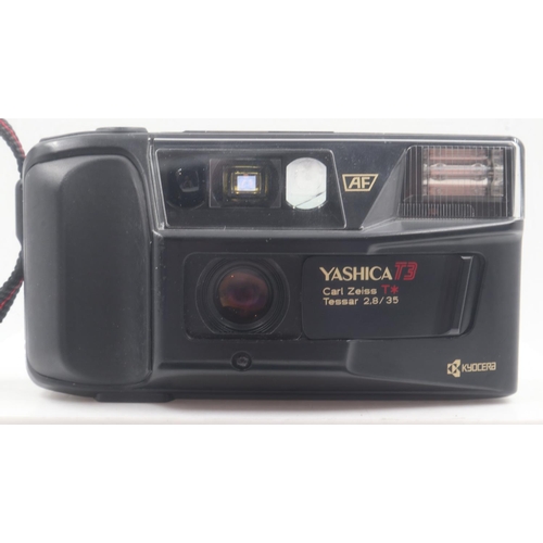 74 - Yashica T3D 35 mm film camera. UK P&P Group 1 (£16+VAT for the first lot and £2+VAT for subsequent l... 