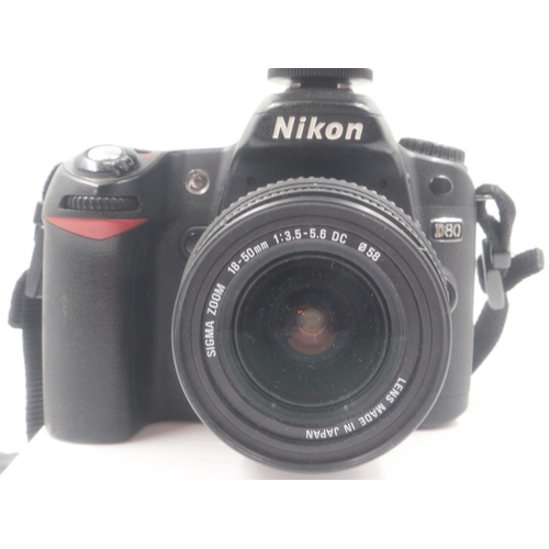 102 - Nikon D80 with lens and flash. UK P&P Group 2 (£20+VAT for the first lot and £4+VAT for subsequent l... 