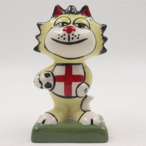 194 - Lorna Bailey football cat, no cracks or chips, H: 15 cm. UK P&P Group 1 (£16+VAT for the first lot a... 