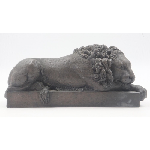 260 - Resting resin lion by Clair Heath, L: 21 cm. UK P&P Group 1 (£16+VAT for the first lot and £2+VAT fo... 