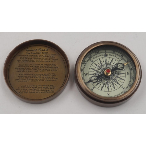 249A - Brass compass with screw top. UK P&P Group 2 (£20+VAT for the first lot and £4+VAT for subsequent lo... 