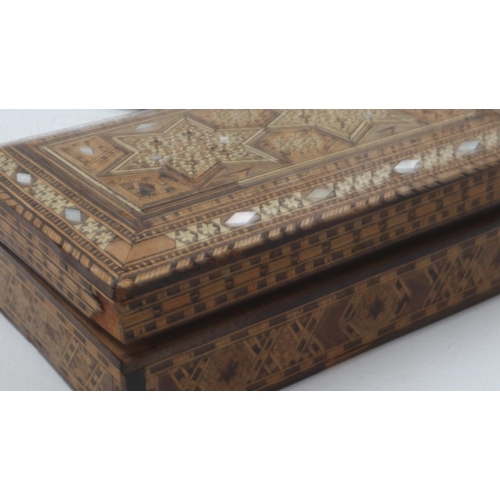 271A - Wooden box with mother of pearl inlay. UK P&P Group 2 (£20+VAT for the first lot and £4+VAT for subs... 