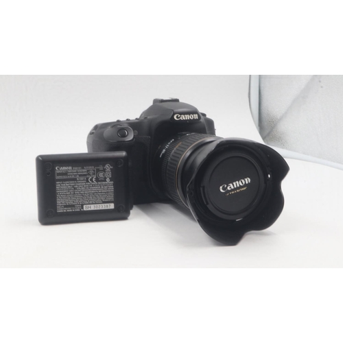 76 - Canon EOS 40D and EFS 17-85 mm USM lens. UK P&P Group 2 (£20+VAT for the first lot and £4+VAT for su... 