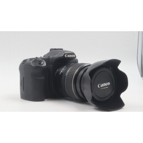 76 - Canon EOS 40D and EFS 17-85 mm USM lens. UK P&P Group 2 (£20+VAT for the first lot and £4+VAT for su... 