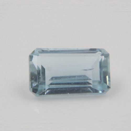 46 - Natural loose aquamarine gemstone, emerald cut, L18mm, 1.77ct. UK P&P Group 0 (£6+VAT for the first ... 