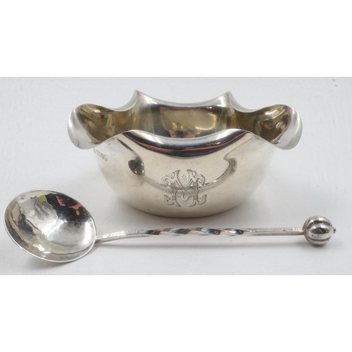 73 - Victorian hallmarked silver tri-lobed bowl, London assay, with a non matching silver spoon, 114g. UK... 