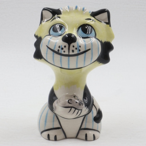 140 - Lorna Bailey cat and mouse, no cracks or chips, H: 14 cm. UK P&P Group 1 (£16+VAT for the first lot ... 