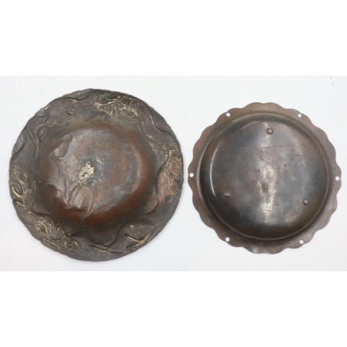 193 - Two Japanese bronze Meiji period plates, largest D: 24 cm. P&P Group 2 (£20+VAT for the first lot an... 