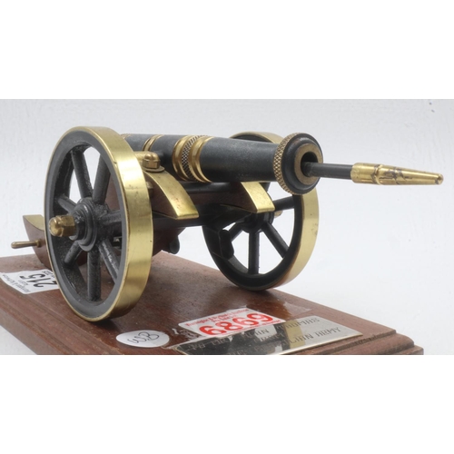 215 - Brass, wood and metal cannon presented by Brazilian Army, L: 23 cm. UK P&P Group 2 (£20+VAT for the ... 