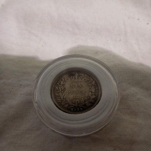 1085 - 1874 -silver sixpence of Queen Victoria with countermark. UK P&P Group 0 (£6+VAT for the first lot a... 