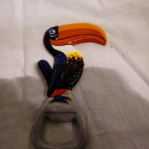 1095 - Cast iron toucan bottle opener, H: 14 cm. UK P&P Group 1 (£16+VAT for the first lot and £2+VAT for s... 