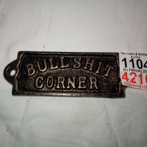 1104 - Cast iron bull**** corner plaque, L: 14 cm. UK P&P Group 1 (£16+VAT for the first lot and £2+VAT for... 