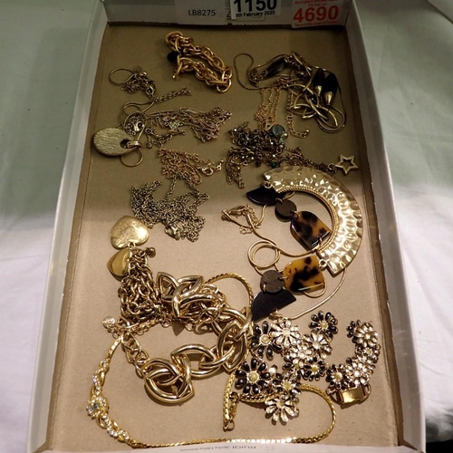 1150 - Mixed lot of costume jewellery, mainly necklaces.  UK P&P Group 1 (£16+VAT for the first lot and £2+... 