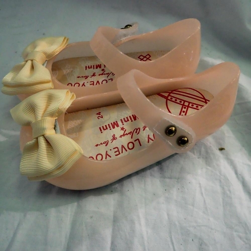 1189 - Vivienne Westwood Anglomania childrens shoes, size 24. UK P&P Group 2 (£20+VAT for the first lot and... 