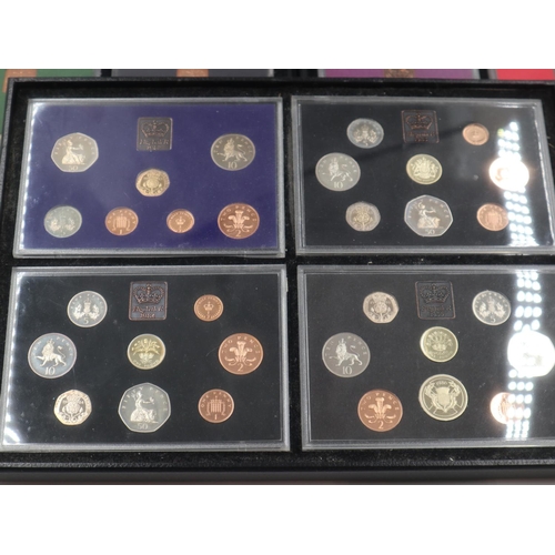 2253 - Fifteen UK uncirculated coin sets, 1974 to 1989. UK P&P Group 2 (£20+VAT for the first lot and £4+VA... 