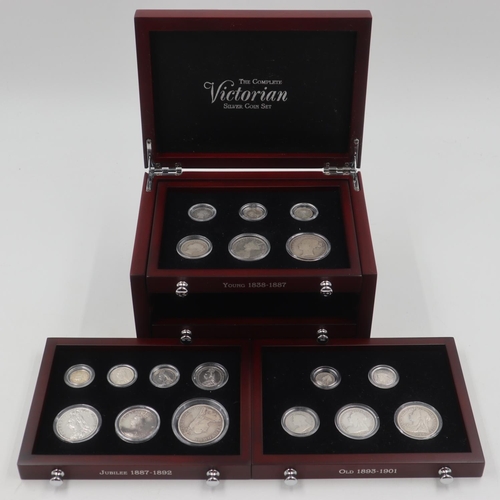 2259 - The British Empire Silver Rupee set in a presentation case. UK P&P Group 2 (£20+VAT for the first lo... 