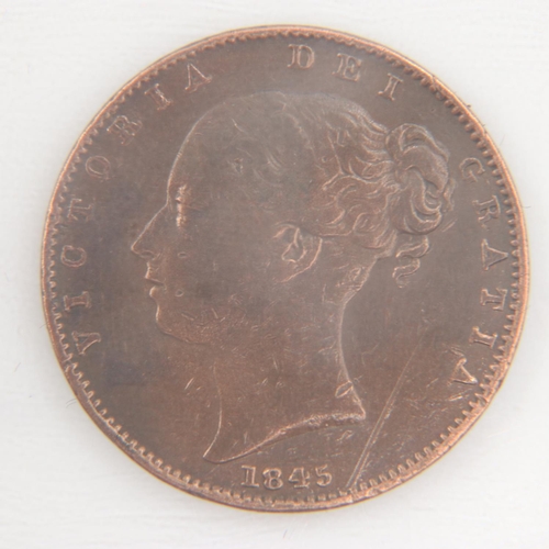 2306 - 1845 farthing of queen Victoria - nVF.  UK P&P Group 0 (£6+VAT for the first lot and £1+VAT for subs... 