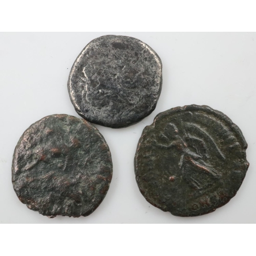 2355 - Roman republic silver quinarius with 2 other bronze units.  UK P&P Group 0 (£6+VAT for the first lot... 