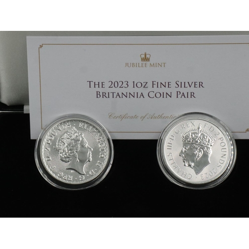 2408 - Cased 2023 1 ounce fine silver Britannia coin pair. UK P&P Group 1 (£16+VAT for the first lot and £2... 