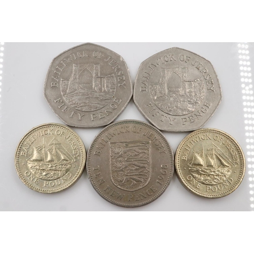 2418 - Isle of Man and Jersey: 20th century pre-decimal, decimal and bronze coins. UK P&P Group 1 (£16+VAT ... 