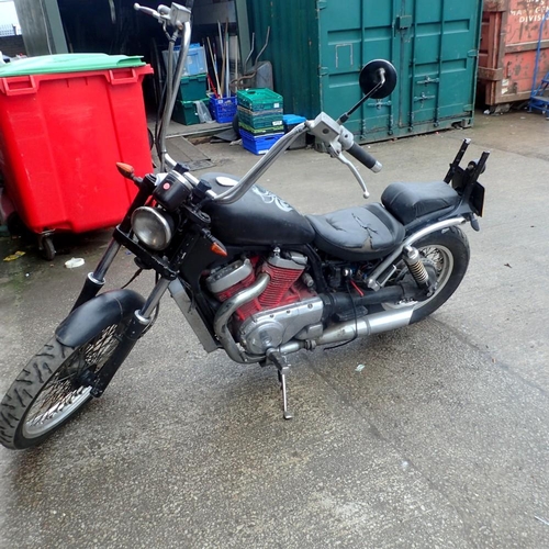 1002 - Suzuki 750 intruder motorbike with keys and log book. Not available for in-house P&P