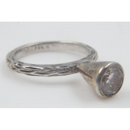 10 - Daisy 925 silver stone set solitaire ring, size L/M. UK P&P Group 0 (£6+VAT for the first lot and £1... 