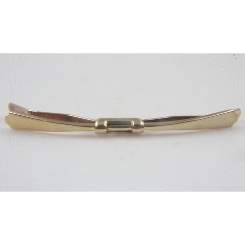 3 - 10ct gold Art Deco collar clip, L: 50 mm, 3.1g. UK P&P Group 0 (£6+VAT for the first lot and £1+VAT ... 