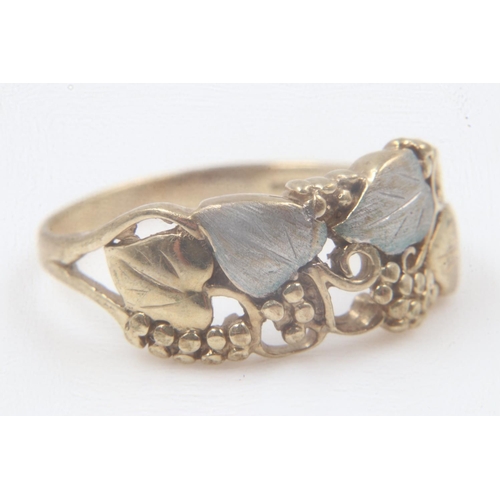 37 - 9ct white and yellow gold floral design ring, size U, 3.5g. UK P&P Group 0 (£6+VAT for the first lot... 