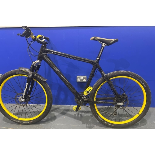 1008 - Full custom carbon fibre frame hard tail mountain bike, 23 inch wheels, 20 inch frame, with various ... 