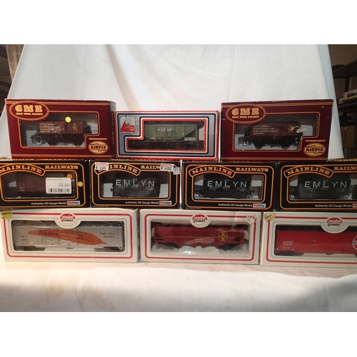 2364 - Ten assorted OO/HO gauge wagons, various makes, including American Outline, mostly excellent conditi... 