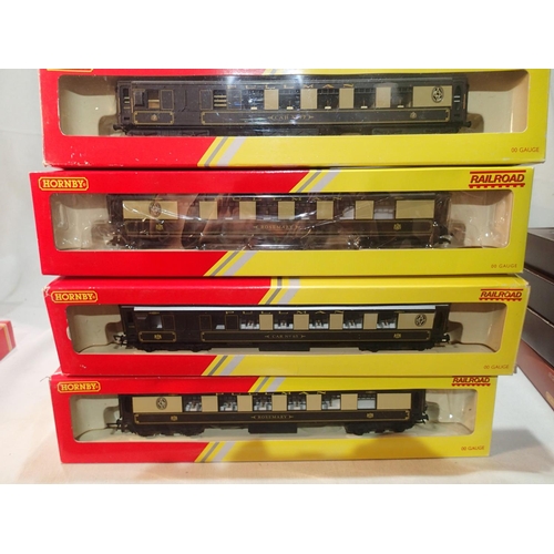 2368 - Four Hornby OO gauge Pullman coaches, excellent condition, wear to boxes. UK P&P Group 1 (£16+VAT fo... 