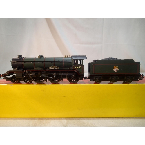 2381 - Hornby OO gauge, R2209, class B17, Darlington, 61652, green, early crest, excellent condition, wear ... 