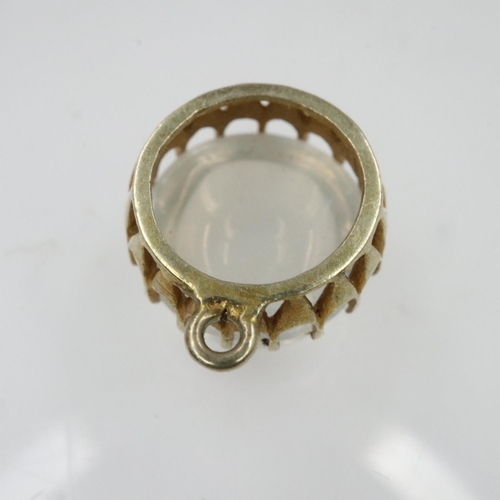 7 - Unmarked 15ct gold and moonstone pendant, drop L: 10 mm. UK P&P Group 0 (£6+VAT for the first lot an... 