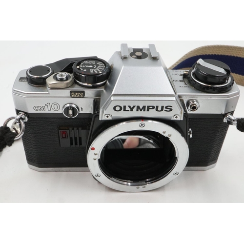 117 - Olympus OM10 with 70-210mm zoom lens. UK P&P Group 2 (£20+VAT for the first lot and £4+VAT for subse... 