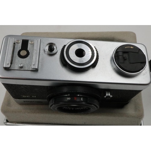 118 - Rollei B35 with Carl Zeiss Trinotar lens, boxed with manual. UK P&P Group 2 (£20+VAT for the first l... 