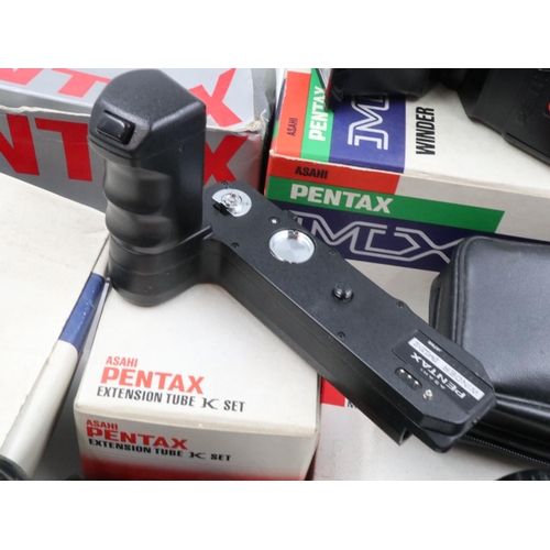 120 - Mixed Pentax SLR camera accessories including boxed examples. UK P&P Group 2 (£20+VAT for the first ... 