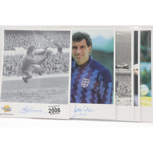 2006 - Autographed Editions signed photographs five goalkeepers, Ray Clemence, Peter Shilton, Peter Bonnett... 