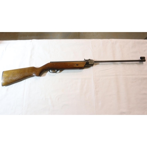 2033 - Baikal .22 air rifle. UK P&P Group 3 (£30+VAT for the first lot and £8+VAT for subsequent lots)