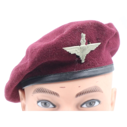 2181 - British Parachute Regiment red beret, undated. UK P&P Group 1 (£16+VAT for the first lot and £2+VAT ... 