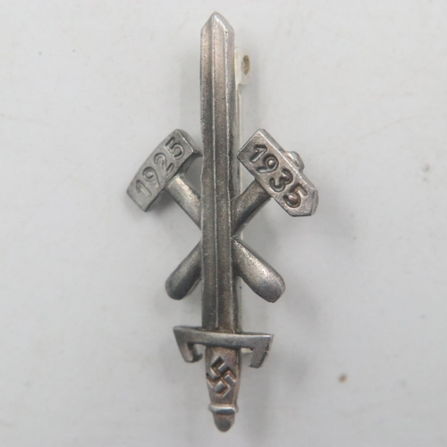 2273 - Early Third Reich Gau Essen 1933-35 Tinnie Badge. UK P&P Group 1 (£16+VAT for the first lot and £2+V... 