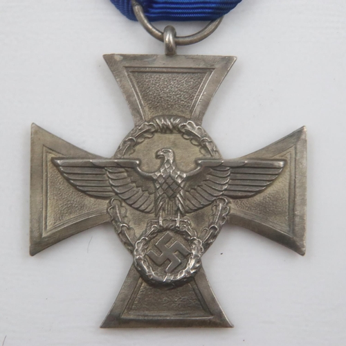 2333 - WWII German Police 18 Year Service Medal. Period medal with a replacement ribbon. UK P&P Group 1 (£1... 