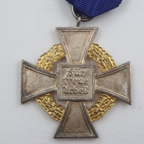 2337 - Third Reich 50 Year Faithful Service Medal. UK P&P Group 1 (£16+VAT for the first lot and £2+VAT for... 