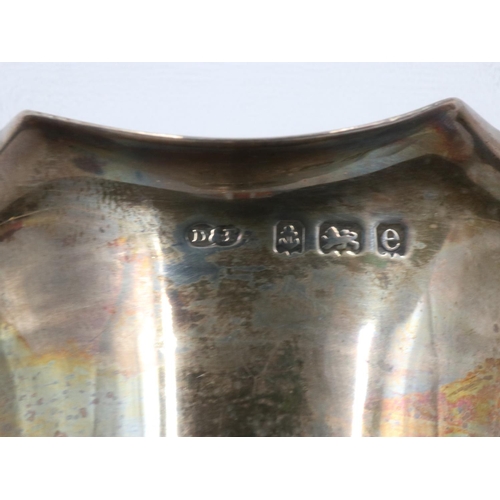 70 - Hallmarked silver footed bowl, 79g. UK P&P Group 2 (£20+VAT for the first lot and £4+VAT for subsequ... 