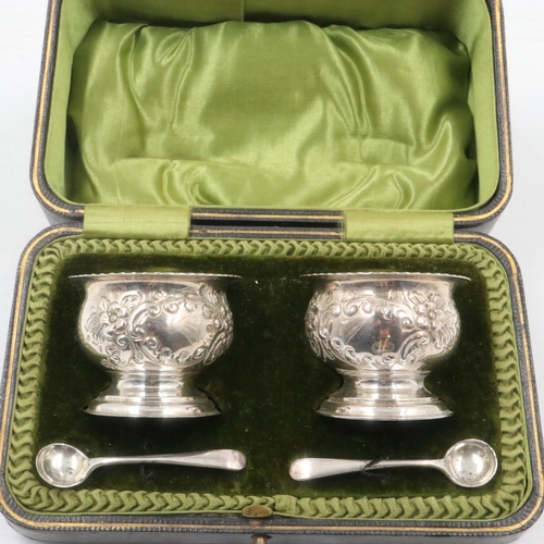 83 - Cased pair of hallmarked silver open salts with spoons, combined 74g. UK P&P Group 1 (£16+VAT for th... 