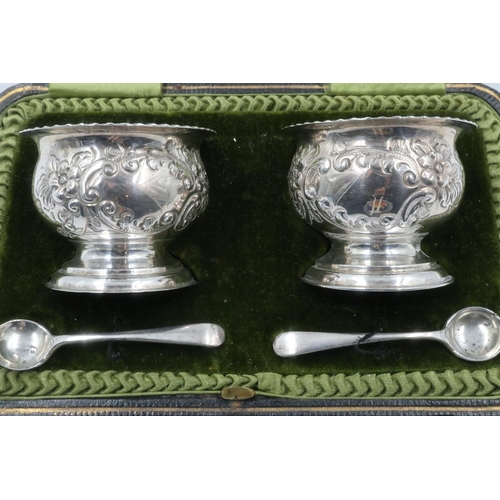 83 - Cased pair of hallmarked silver open salts with spoons, combined 74g. UK P&P Group 1 (£16+VAT for th... 