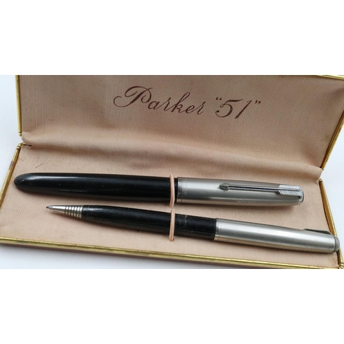 95A - Boxed Parker 51 pen and pencil set. UK P&P Group 1 (£16+VAT for the first lot and £2+VAT for subsequ... 