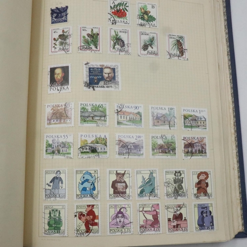 207 - Eastern Europe stamp album. UK P&P Group 2 (£20+VAT for the first lot and £4+VAT for subsequent lots... 