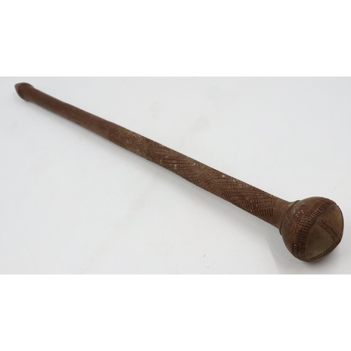 221 - 19th century carved East African knobkerrie, L: 50 cm. UK P&P Group 2 (£20+VAT for the first lot and... 