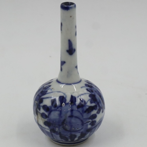 249 - Blue and white Oriental vase, H: 11 cm. UK P&P Group 2 (£20+VAT for the first lot and £4+VAT for sub... 